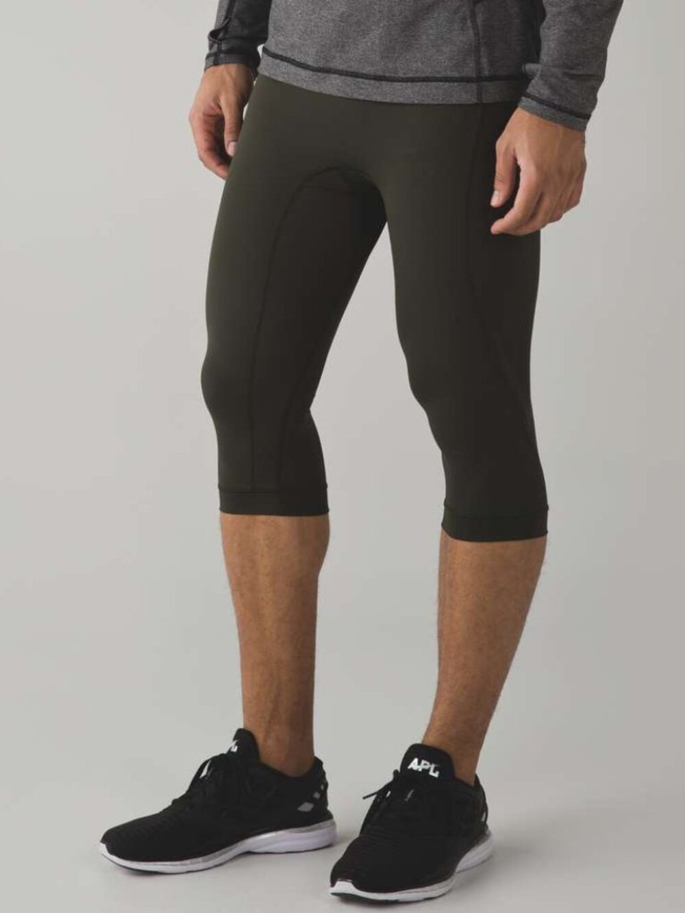 Lululemon Tight Stuff 1/2 Tight Gator Green Athletic Leggings M